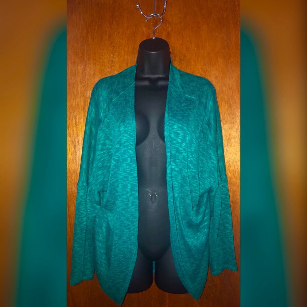 Turquoise long-sleeve cardigan